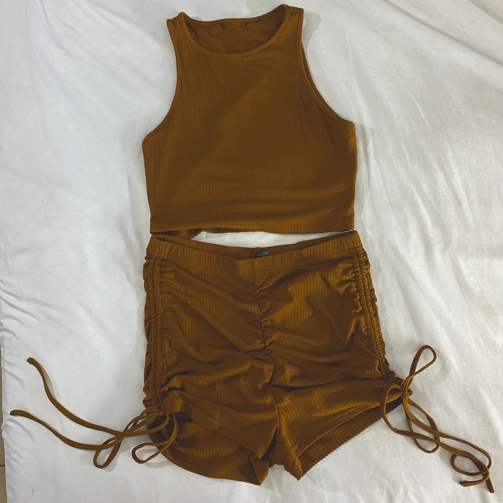 Two piece short set